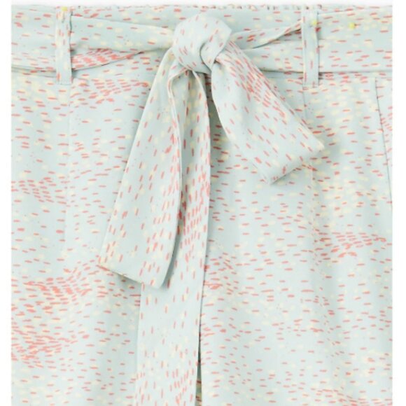 Torrid SELF TIE MID SHORT - CREPE MULTI DOTS & MINT BLUE - Picture 7 of 10